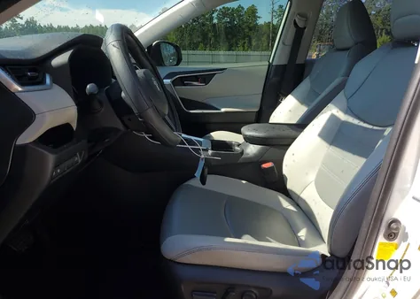 2019 Toyota Rav4 Xle Premium из США, поврежденный, VIN JTMC1RFV7KD016600